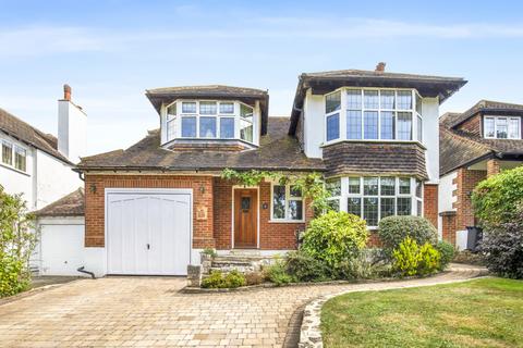 9 Hambledon Hill, Epsom, KT18 7BZ