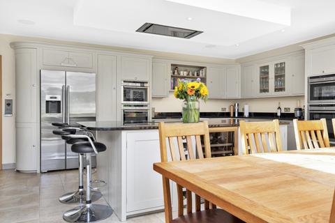 9 Hambledon Hill, Epsom, KT18 7BZ