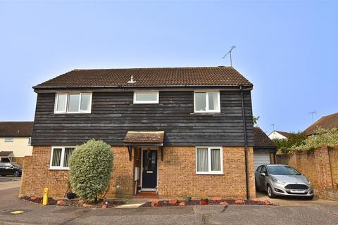 4 bedroom detached house for sale, Glendale, South Woodham Ferrers