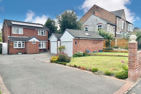 4 bedroom detached house for sale, Station Road, Leicester LE9