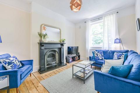 3 bedroom flat for sale, Malvern Road, Maida Hill, London, NW6