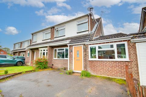 3 bedroom semi-detached house for sale, BISHOPSTOKE! NO FORWARD CHAIN! VERSATILE ACCOMMODATION!