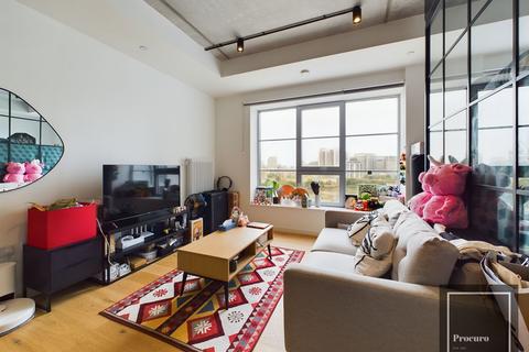 undefined, London E14