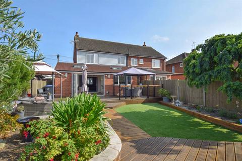 3 bedroom semi-detached house for sale, Grimshill Road, Whitstable