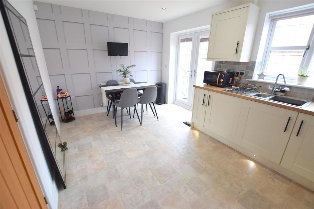 Kitchen diner