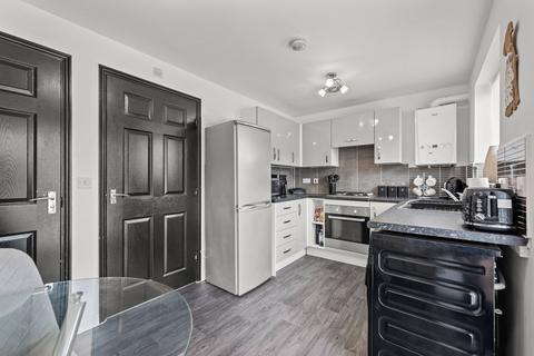17 Arnall Close, Knottingley, WF11 0EL