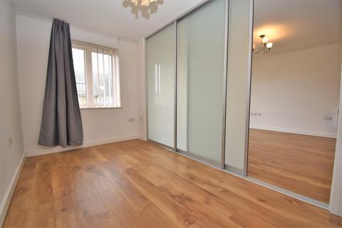 1 bedroom apartment to rent, Jefferson House, 33 Park Lodge Avenue, West Drayton, UB7