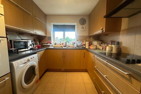 1 bedroom flat for sale, Church Road, London, NW4