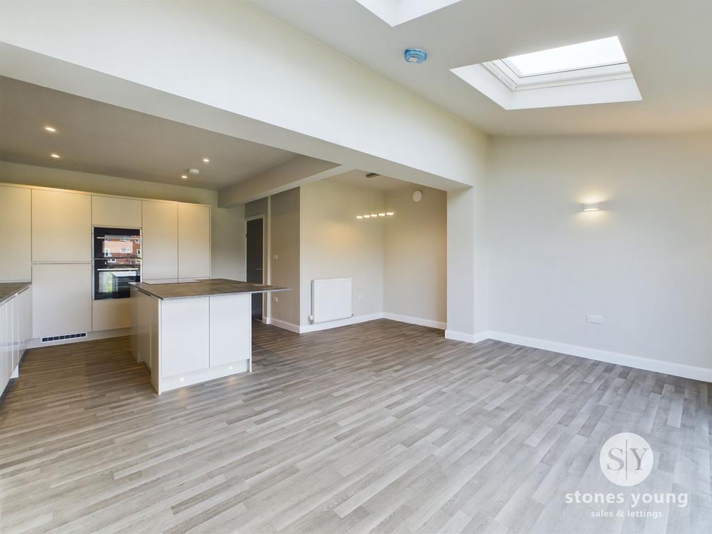 Kitchen/Living Area