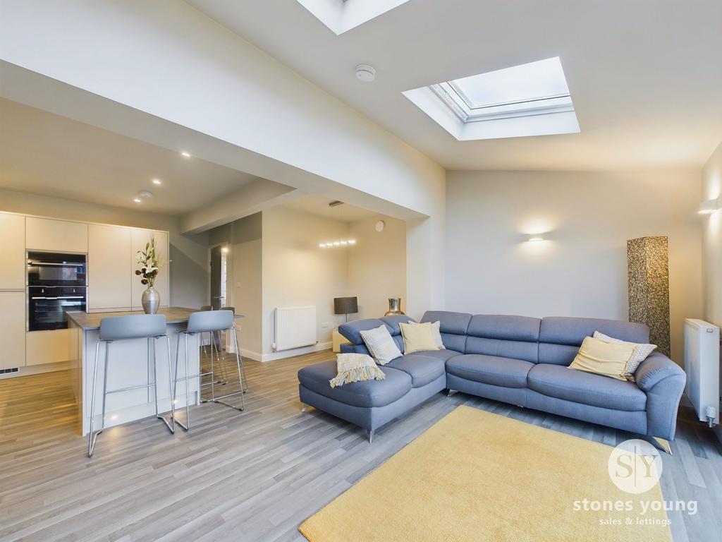 Kitchen/Living Area