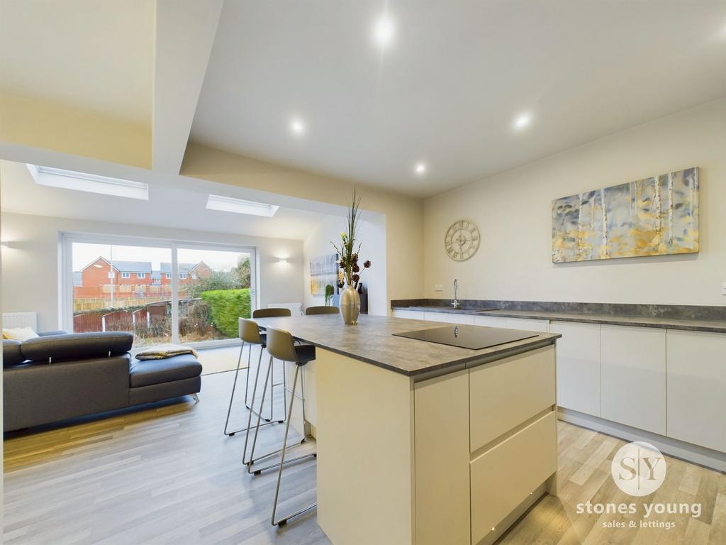 Kitchen/Living Area