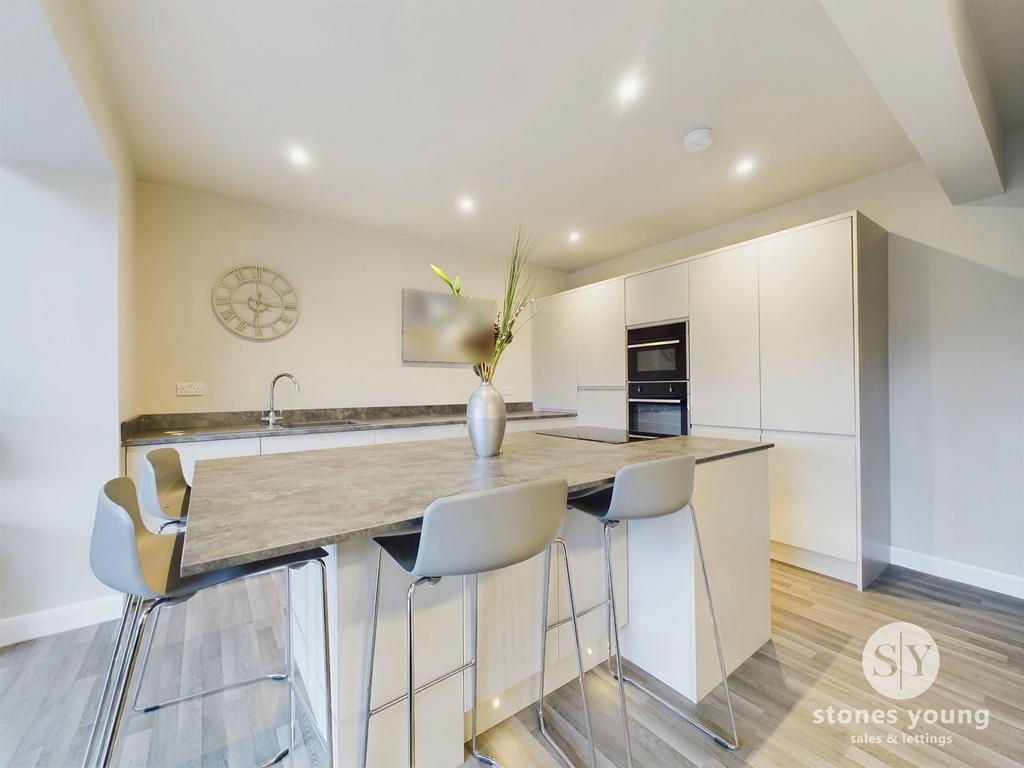 Kitchen/Living Area