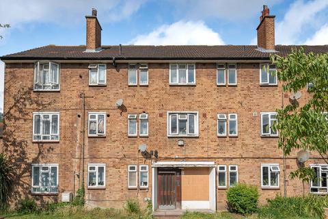 2 bedroom flat for sale, Valley Road, Streatham, London, SW16