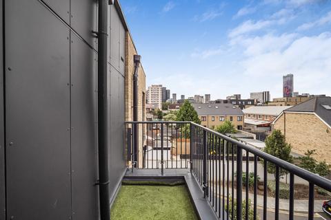 1 bedroom flat for sale, Gloucester Road, Croydon