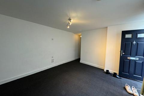 1 bedroom apartment to rent, Hughenden Road,