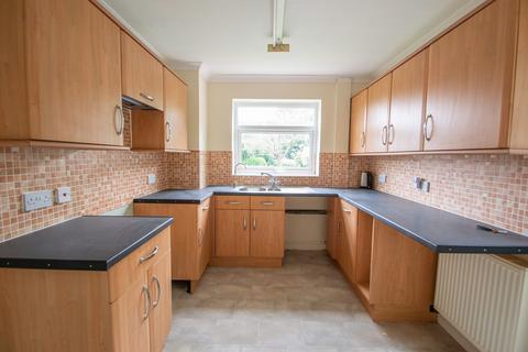 2 bedroom semi-detached bungalow for sale, Barton Drive, Kedington