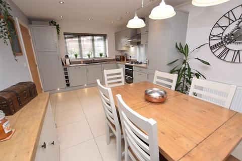 14 Bellflower Road, Grimsby, DN33 3AZ