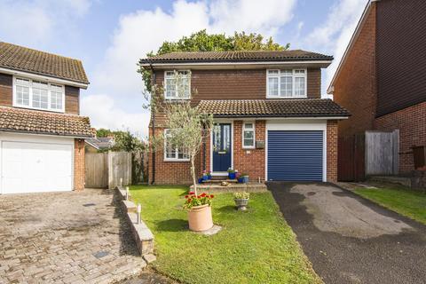 4 bedroom detached house for sale, Cuckoo Drive, Heathfield