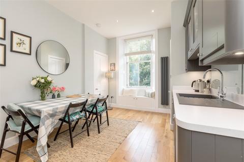 17/4 Bruntsfield Gardens, Edinburgh, EH10 4DX