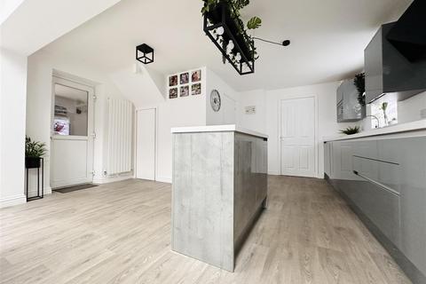 23 Bradgate Close, Narborough, Leicester, LE19 3EG