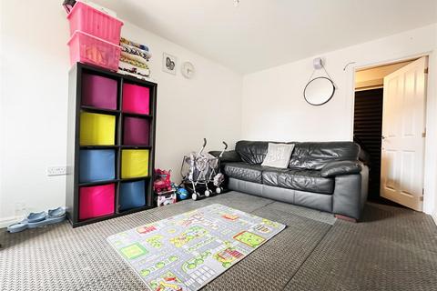 23 Bradgate Close, Narborough, Leicester, LE19 3EG