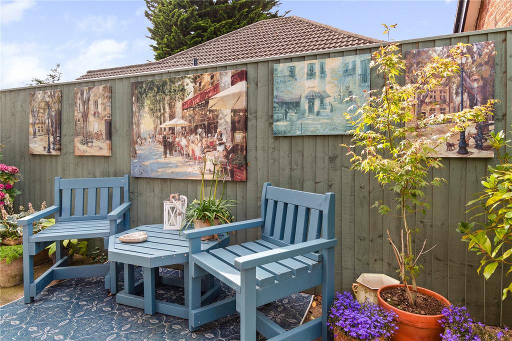 Side Driveway Patio