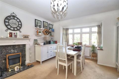 44 Armadale Road, Woking, GU21 3LB