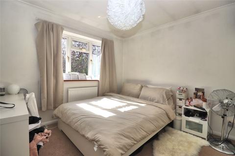 44 Armadale Road, Woking, GU21 3LB