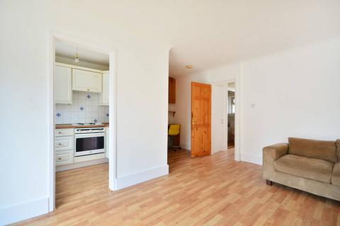 1 bedroom flat to rent, Moyser Road, Furzedown, London, SW16