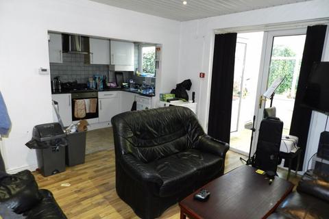 1 Mayville Road, Leeds, LS6 1NF