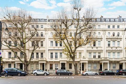 1 bedroom flat for sale, Queens Gate, Kensington, London, SW7