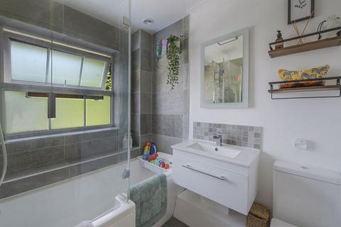 5 Fairview Close, Tonbridge, TN9 2UU