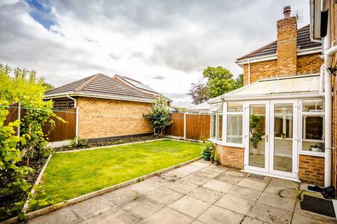 4 bedroom detached house for sale, Picton Way, Huddersfield HD5