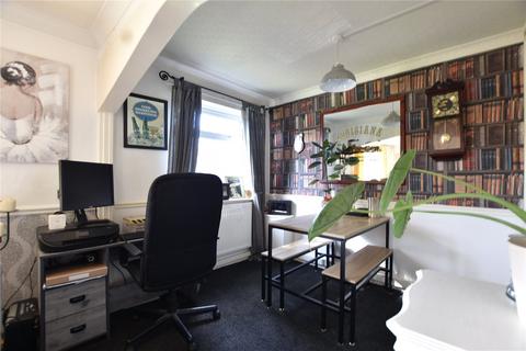 47 Albert Street, Royton, Oldham, OL2 5UF