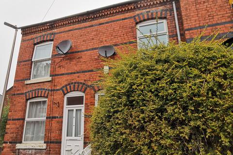 2 bedroom end of terrace house to rent, Catherine Street, Crewe,