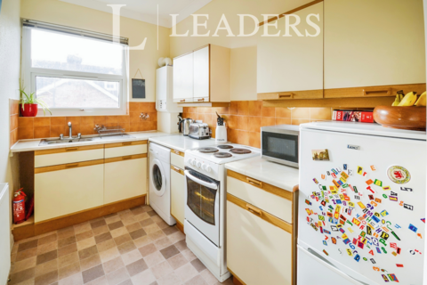 2 bedroom flat to rent, Enys Road