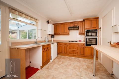 3 bedroom detached bungalow for sale, Wood Hill, Taverham, Norwich