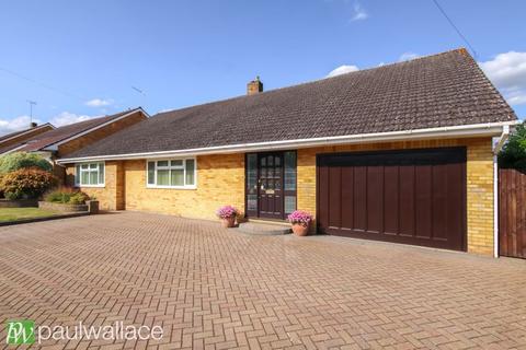 3 bedroom detached bungalow for sale, Woodstock Road, Broxbourne