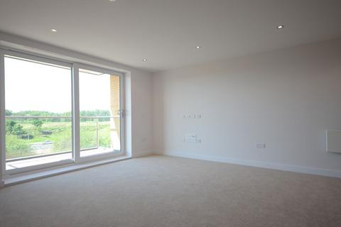 2 bedroom apartment to rent, Cygnet House, Kennet Island