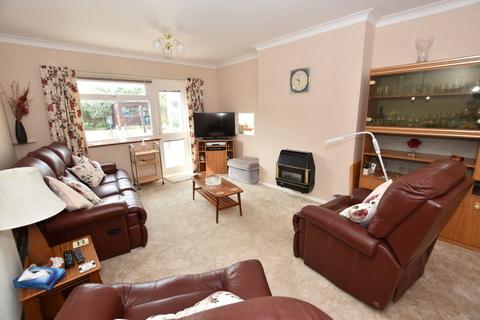 3 bedroom detached bungalow for sale, Magnolia Avenue, Margate