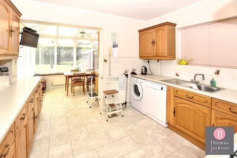 undefined, South Facing Garden, Magnolia Avenue