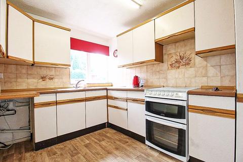 3 bedroom semi-detached house for sale, Dickens Road, COSELEY, WV14 8SJ