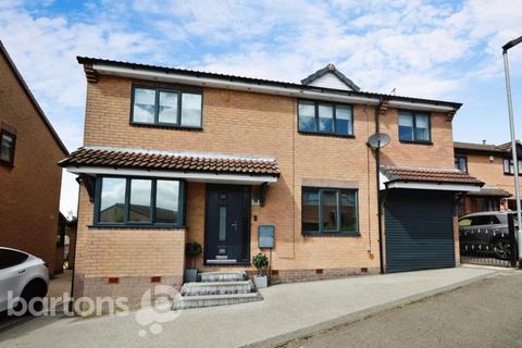 19 Fairfield Close, Bramley, Rotherham, S66 3YX
