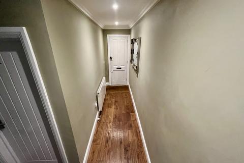 1 bedroom in a house share to rent, Staines Road, Feltham