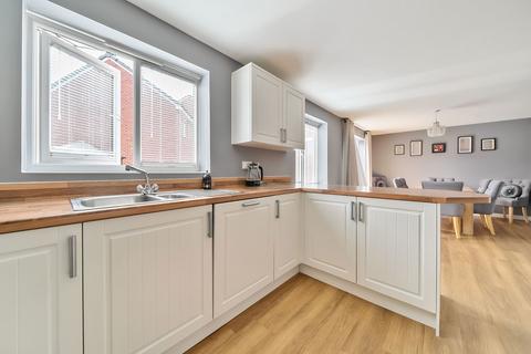 5 bedroom detached house for sale, Teachers Way, Melksham SN12