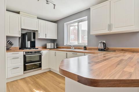 5 bedroom detached house for sale, Teachers Way, Melksham SN12