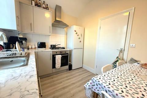 1 bedroom apartment to rent, Risingholme Road, Harrow