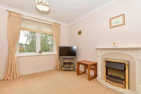 1 bedroom flat for sale, London Road, Redhill, Surrey