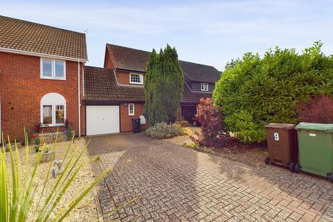 3 bedroom link detached house for sale, Lowes View, Diss