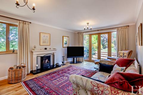 1 The Granaries, Tuddenham, Ipswich, IP6 9BW